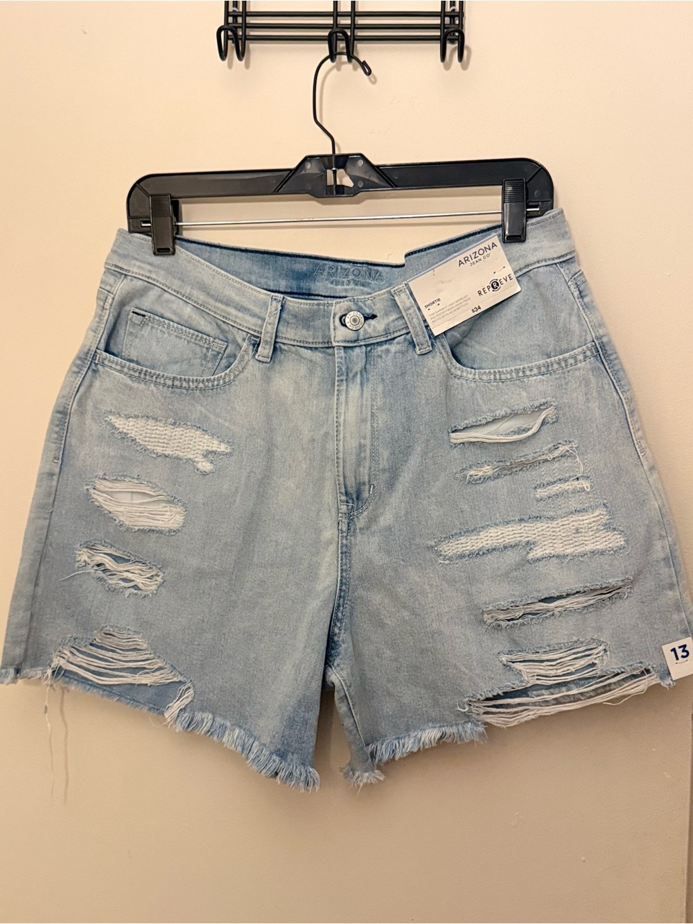 NWT Arizona Jean Co. Distressed Denim Shortie Shorts Light Wash Size 13